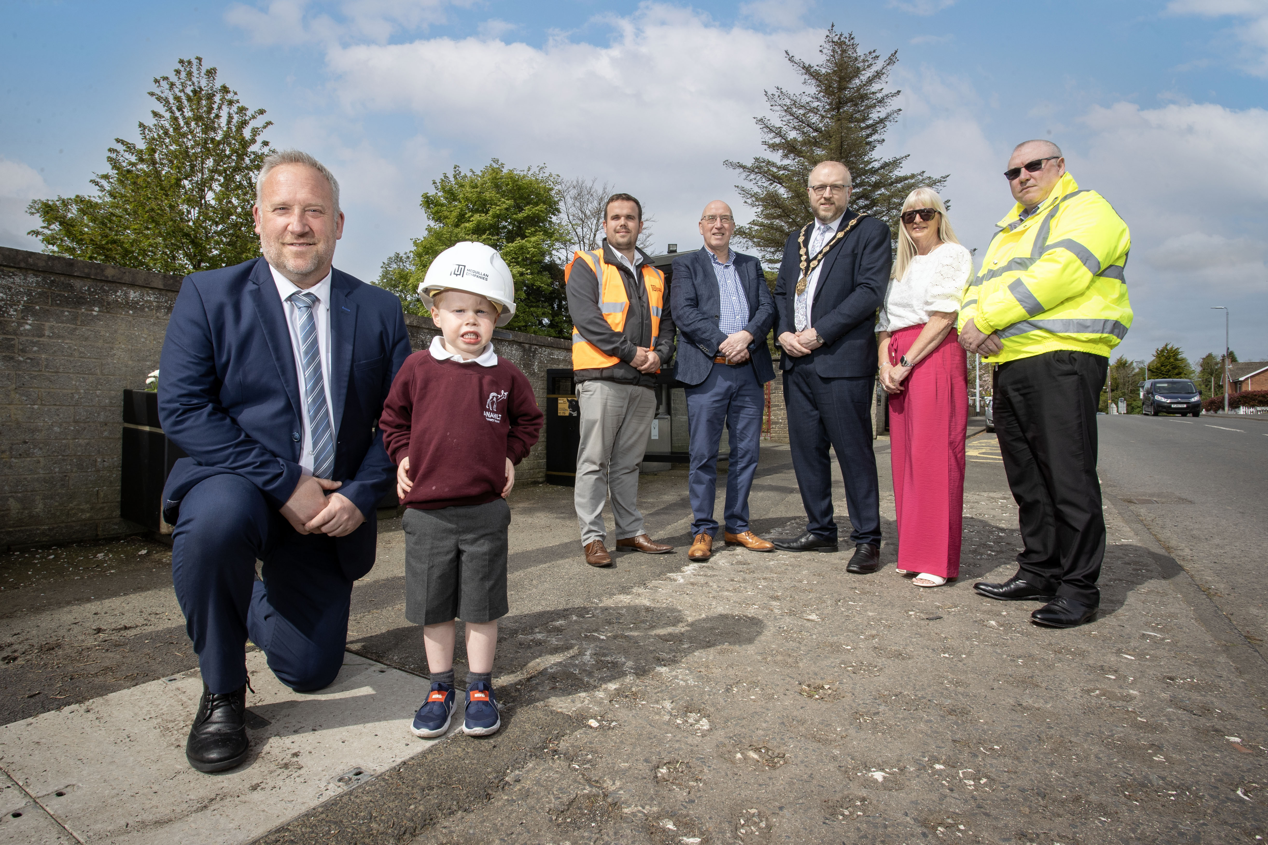 Principal of Anahilt Primary School, Andy Smyth; Oliver Evans, pupil; Adam McCormick, John McQuillan Contracts Ltd, Cllr John Lavery, BEM, Chair of Regeneration and Growth Committee, Cllr Andrew Gowan, Mayor of Lisburn & Castlereagh City Council, Viki Bell, Department for Communities and Billy Cardwell Dept for Infrastructure.
