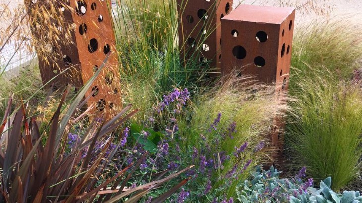 Iimage indicative of the type of amenity shrub and flower planting proposed. 